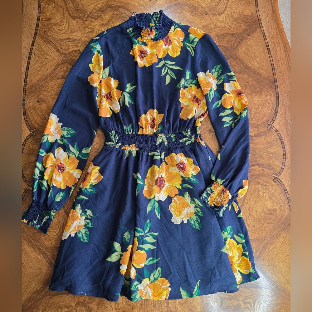 Forever 21 Womens Mock Neck Smock Detail Navy Floral Mini Dress Size Medium